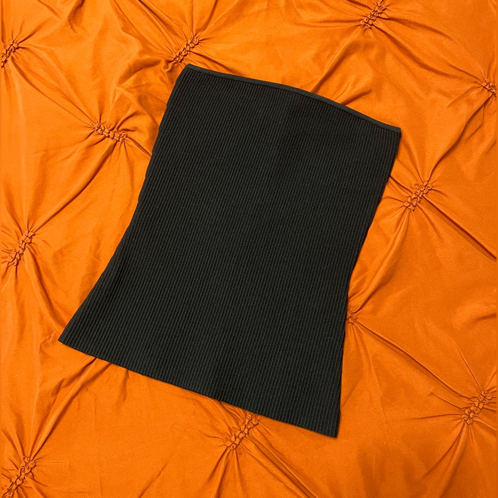 Aritzia Babaton Sculpt Knit Top